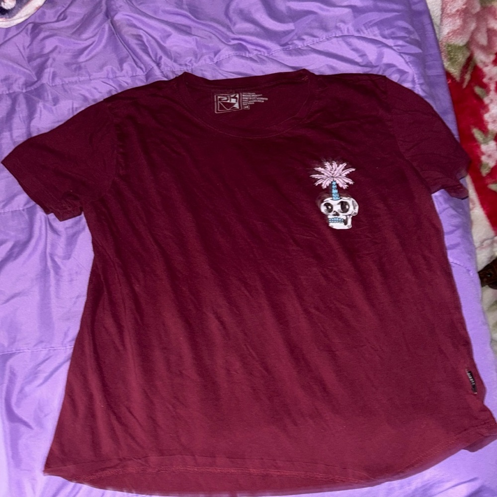 Vintage skull shirt,used